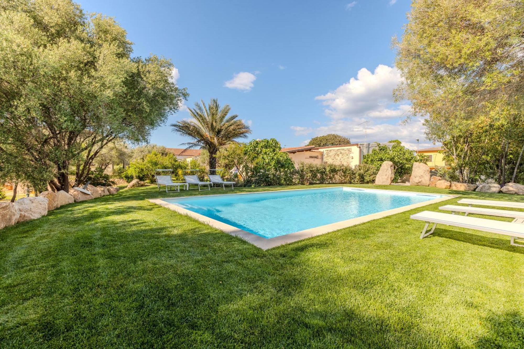 Ferienwohnung Stazzo San Teodoro Il Ginepro Piscina Condivisa Exterior foto